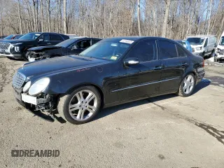 2005 Mercedes-Benz E 500 z VIN WDBUF83J45X169633, wystawiony jako Copart lot #42160825 z przebiegiem 123 328 mil mil oraz Szkoda całkowita • Salvage title. Historia ofert i sprzedaży dostępna na DreamBid. Obrazek 1.