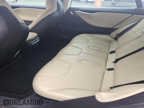 2013 Tesla Model S с VIN 5YJSA1DN6DFP26504, выставлен на аукционе IAAI как лот 41703859 с пробегом 135 552 миль миль и . История ставок и продаж доступна на DreamBid. Изображение 8.
