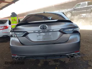 2021 Toyota Camry XSE z VIN 4T1K61AK7MU518176, wystawiony jako IAAI lot #42121890 z przebiegiem 70 634 mil mil oraz . Historia ofert i sprzedaży dostępna na DreamBid. Obrazek 17.