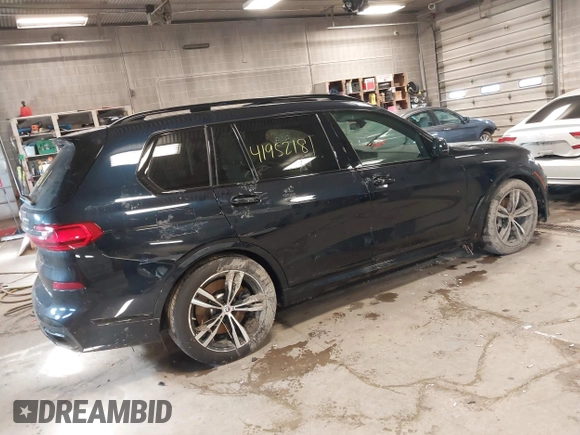 2022 BMW X7 M50i with VIN 5UXCX6C04N9M19672, listed as a IAAI auction lot 41952181 with 1 mi miles. Bid and sale history available at carsss.com. Image 4.