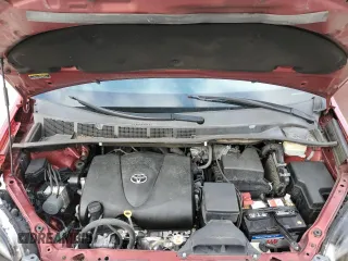 2018 Toyota Sienna XLE Auto Access Seat with VIN 5TDYZ3DC8JS932914, listed as a Copart auction lot 47891655 with 112,009 mi miles and Salvage Title. Bid and sale history available at carsss.com. Image 12.