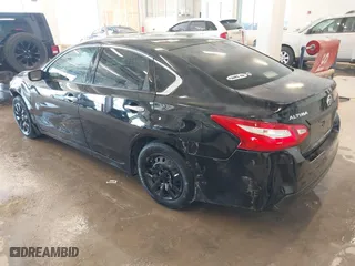2017 Nissan Altima 2.5 SR with VIN 1N4AL3AP8HC243368, listed as a IAAI auction lot 41658246 with 132,481 mi miles. Bid and sale history available at carsss.com. Image 3.