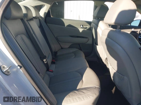 2016 Kia Optima EX with VIN 5XXGU4L36GG008399, listed as a IAAI auction lot 41239371 with 115,150 mi miles. Bid and sale history available at carsss.com. Image 8.