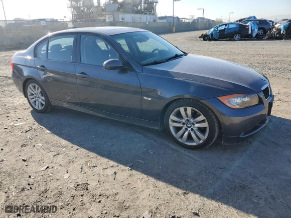 2006 BMW 3 Series 325i with VIN WBAVB17586NH93423, listed as a Copart auction lot 48558715 with 118,450 mi miles and Salvage Title. Bid and sale history available at carsss.com. Image 4.