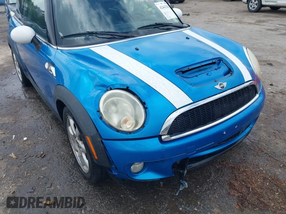 2010 MINI Hardtop S with VIN WMWMF7C55ATW88946, listed as a IAAI auction lot 42443200 with 104,953 mi miles and . Bid and sale history available at DreamBid. Image 6.