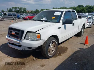 2007 Ford F-150 STX z VIN 1FTRX12W37NA09847, wystawiony jako IAAI lot #42562831 z przebiegiem 170 785 mil mil oraz . Historia ofert i sprzedaży dostępna na DreamBid. Obrazek 2.