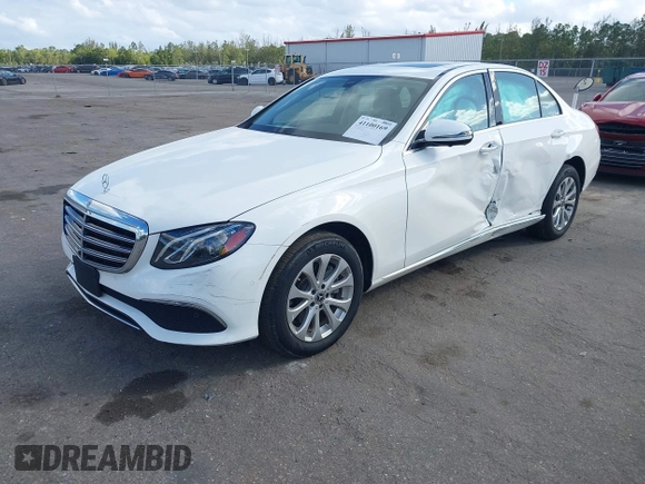 2019 Mercedes-Benz E-Class E 300 with VIN WDDZF4KB4KA686266, listed as a IAAI auction lot 41100169 with 18,205 mi miles. Bid and sale history available at carsss.com. Image 17.
