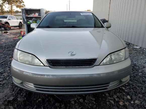 1998 Lexus ES 300 Luxury Sport Sdn with VIN JT8BF28G8W5021578, listed as a Copart auction lot 80336154 with 226,361 mi miles and Salvage Title. Bid and sale history available at carsss.com. Image 5.