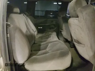 2005 GMC Sierra 2500HD SLT z VIN 1GTHK23275F945912, wystawiony jako Copart lot #84298424 z przebiegiem 241 490 mil mil oraz Szkoda całkowita • Salvage title. Historia ofert i sprzedaży dostępna na DreamBid. Obrazek 11.