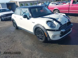 2019 MINI Hardtop 4 Door Cooper with VIN WMWXU1C5XK2J02832, listed as a IAAI auction lot 42525235 with 68,296 mi miles and . Bid and sale history available at DreamBid. Image 1.