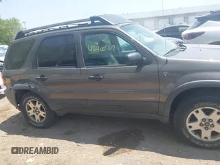 2002 Ford Escape XLT Choice with VIN 1FMYU041X2KB88832, listed as a IAAI auction lot 42400767 with 194,124 mi miles and . Bid and sale history available at DreamBid. Image 12.