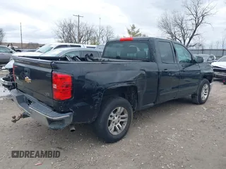 2015 Chevrolet Silverado 1500 LT with VIN 1GCRCREH4FZ200417, listed as a IAAI auction lot 41732194 with 135,000 mi miles. Bid and sale history available at carsss.com. Image 4.