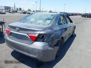 2017 Toyota Camry XLE z VIN 4T1BF1FK6HU369645, wystawiony jako IAAI lot #42371611 z przebiegiem 65 716 mil mil oraz . Historia ofert i sprzedaży dostępna na DreamBid. Obrazek 4.