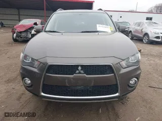 2013 Mitsubishi Outlander SE with VIN JA4JT3AW2DU013681, listed as a IAAI auction lot 41722425 with 95,145 mi miles. Bid and sale history available at carsss.com. Image 12.