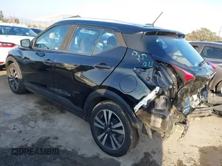 2020 Nissan Kicks SV with VIN 3N1CP5CV5LL488501, listed as a IAAI auction lot 41543069 with 68,588 mi miles and . Bid and sale history available at DreamBid. Image 3.
