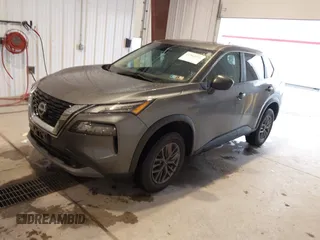 2023 Nissan Rogue S z VIN 5N1BT3AB4PC779473, wystawiony jako IAAI lot #42363074 z przebiegiem 51 764 mil mil oraz . Historia ofert i sprzedaży dostępna na DreamBid. Obrazek 17.