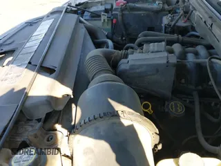 2002 Ford F-150 XL с VIN 1FTRF17262NB97443, выставлен на аукционе IAAI как лот 43413330 с пробегом 195 778 миль миль и . История ставок и продаж доступна на DreamBid. Изображение 19.