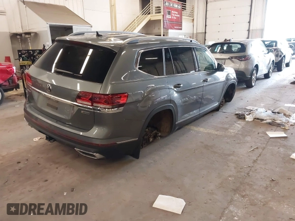 2021 Volkswagen Atlas SEL Premium z VIN 1V2TR2CA9MC589541, wystawiony jako IAAI lot #41848459 z przebiegiem 40 577 mil mil oraz . Historia ofert i sprzedaży dostępna na DreamBid. Obrazek 4.