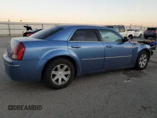 2007 Chrysler 300 Signature with VIN 2C3KA53G97H737803, listed as a Copart auction lot 88790885 with 188,023 mi miles and Clean Title. Bid and sale history available at carsss.com. Image 3.