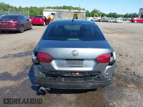 2011 Volkswagen Jetta SEL с VIN 3VWLZ7AJ9BM376079, выставлен на аукционе IAAI как лот 42388381 с пробегом 190 000 миль миль и . История ставок и продаж доступна на DreamBid. Изображение 17.
