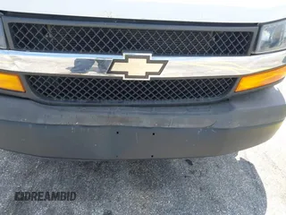 2007 Chevrolet Express Cargo Van with VIN 1GCGG25V171126172, listed as a IAAI auction lot 42096559 with 284,797 mi miles. Bid and sale history available at carsss.com. Image 13.