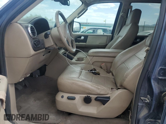 2004 Ford Expedition Special Service with VIN 1FMPU16L94LA55055, listed as a Copart auction lot 61635705 with 167,896 mi miles and Clean title. Bid and sale history available at DreamBid. Image 7.