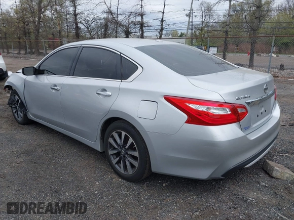 2017 Nissan Altima SR with VIN 1N4AL3AP6HC220784, listed as a IAAI auction lot 42085597 with 80,589 mi miles and . Bid and sale history available at DreamBid. Image 3.