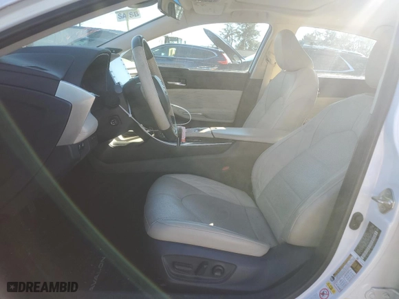 2019 Toyota Avalon Hybrid Limited with VIN 4T1B21FB6KU011593, listed as a Copart auction lot 88923235 with 16,335 mi miles and Salvage Title. Bid and sale history available at carsss.com. Image 7.