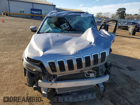 2021 Jeep Cherokee Limited z VIN 1C4PJLDX1MD183475, wystawiony jako Copart lot #88895655 z przebiegiem Nie podano mil oraz Szkoda całkowita • Salvage title. Historia ofert i sprzedaży dostępna na DreamBid. Obrazek 12.