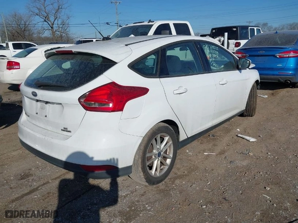 2015 Ford Focus SE with VIN 1FADP3K29FL288479, listed as a IAAI auction lot 41684865 with 178,882 mi miles. Bid and sale history available at carsss.com. Image 4.