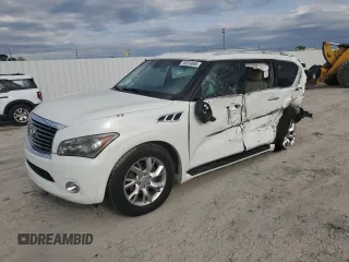 2011 Infiniti QX56 8-passenger z VIN JN8AZ2ND5B9701413, wystawiony jako Copart lot #53243065 z przebiegiem 152 844 mil mil oraz Szkody całkowita. Historia ofert i sprzedaży dostępna na DreamBid. Obrazek 1.