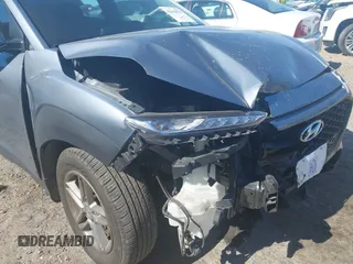 2021 Hyundai Kona SE z VIN KM8K1CAA3MU674975, wystawiony jako IAAI lot #42043579 z przebiegiem 52 240 mil mil oraz . Historia ofert i sprzedaży dostępna na DreamBid. Obrazek 6.