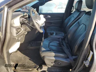 2020 Chrysler Pacifica Launch Edition z VIN 2C4RC3BG8LR263700, wystawiony jako Copart lot #41963825 z przebiegiem 99 415 mil mil oraz Szkoda całkowita • Salvage title. Historia ofert i sprzedaży dostępna na DreamBid. Obrazek 7.