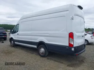 2024 Ford Transit Cargo z VIN 1FTBR3U86RKA14633, wystawiony jako IAAI lot #42500581 z przebiegiem 16 529 mil mil oraz . Historia ofert i sprzedaży dostępna na DreamBid. Obrazek 3.