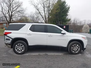 2019 Chevrolet Traverse LT Cloth with VIN 1GNERGKW0KJ221320, listed as a IAAI auction lot 41827836 with 151,893 mi miles. Bid and sale history available at carsss.com. Image 13.