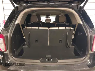2023 Ford Explorer XLT с VIN 1FMSK8DH6PGA57530, выставлен на аукционе IAAI как лот 42190503 с пробегом 28 186 миль миль и . История ставок и продаж доступна на DreamBid. Изображение 18.