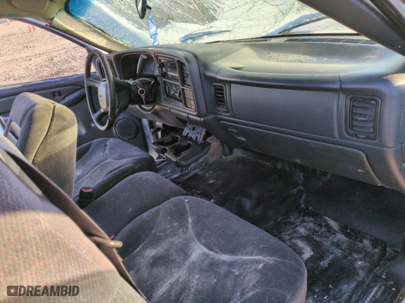 2000 GMC New Sierra 1500 SL with VIN 1GTEC14W9YE124624, listed as a Copart auction lot 42203935 with NaN miles and Salvage Title. Bid and sale history available at carsss.com. Image 8.