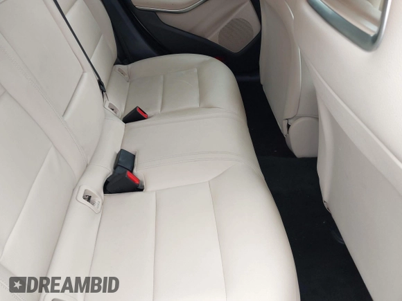 2019 Mercedes-Benz CLA 250 с VIN WDDSJ4EB0KN749822, выставлен на аукционе IAAI как лот 42172662 с пробегом 74 783 миль миль и . История ставок и продаж доступна на DreamBid. Изображение 8.