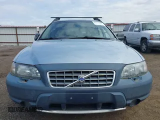 2002 Volvo V70 z VIN YV1SZ58D421080106, wystawiony jako IAAI lot #42338965 z przebiegiem 214 739 mil mil oraz . Historia ofert i sprzedaży dostępna na DreamBid. Obrazek 6.