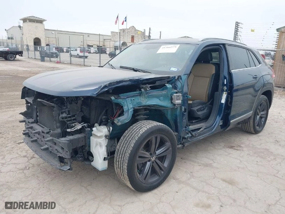 2021 Volkswagen Atlas Cross Sport 3.6L V6 SE w/Technology R-Line with VIN 1V2PE2CAXMC211757, listed as a IAAI auction lot 41566573 with 51,119 mi miles. Bid and sale history available at carsss.com. Image 2.