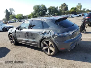 2023 Porsche Macan S z VIN WP1AG2A58PLB40570, wystawiony jako Copart lot #54801095 z przebiegiem Nie podano mil oraz Szkoda całkowita • Salvage title. Historia ofert i sprzedaży dostępna na DreamBid. Obrazek 2.