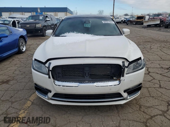 2017 Lincoln Continental Reserve with VIN 1LN6L9NP8H5623856, listed as a Copart auction lot 82551954 with 107,492 mi miles and Clean Title. Bid and sale history available at carsss.com. Image 5.