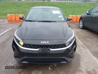 2022 Kia Forte LXS z VIN 3KPF24AD4NE450309, wystawiony jako IAAI lot #42066381 z przebiegiem 43 314 mil mil oraz . Historia ofert i sprzedaży dostępna na DreamBid. Obrazek 12.