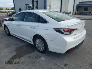2016 Hyundai Sonata Hybrid SE with VIN KMHE24L1XGA016041, listed as a Copart auction lot 48023103 with 72,307 mi miles. Bid and sale history available at carsss.com. Image 2.