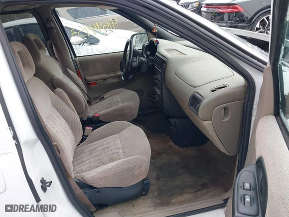 2000 Pontiac Montana with VIN 1GMDX03E8YD100304, listed as a IAAI auction lot 41594953 with 300,630 mi miles. Bid and sale history available at carsss.com. Image 5.