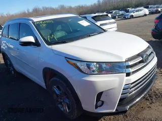 2018 Toyota Highlander Limited z VIN 5TDDZRFH5JS820243, wystawiony jako IAAI lot #41614333 z przebiegiem 98 596 mil mil oraz . Historia ofert i sprzedaży dostępna na DreamBid. Obrazek 1.