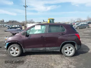 2020 Chevrolet Trax LS with VIN KL7CJNSB7LB349426, listed as a IAAI auction lot 41616917 with 39,032 mi miles. Bid and sale history available at carsss.com. Image 14.