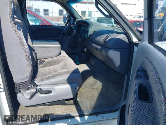 1999 Dodge Ram 2500 with VIN 1B7KC236XXJ533327, listed as a IAAI auction lot 41885482 with 178,937 mi miles. Bid and sale history available at carsss.com. Image 5.
