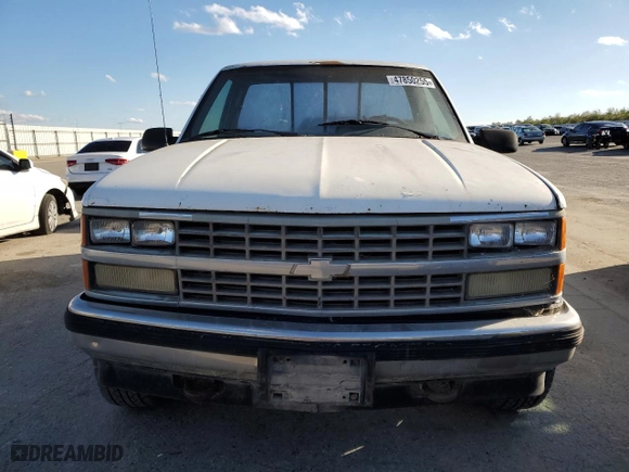 1988 Chevrolet 1/2 Ton Pickups with VIN 1GCDK14K8JZ323755, listed as a Copart auction lot 47850255 with NaN miles and Clean Title. Bid and sale history available at carsss.com. Image 5.