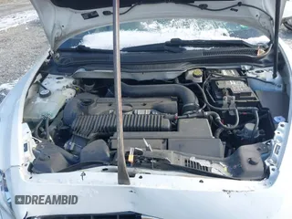 2013 Volvo C70 T5 with VIN YV1672MC5DJ142005, listed as a IAAI auction lot 41634212 with 94,435 mi miles. Bid and sale history available at carsss.com. Image 10.